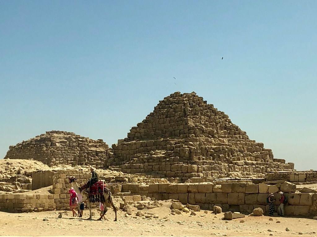 التثليث مقابل التربيع: ما الفرق